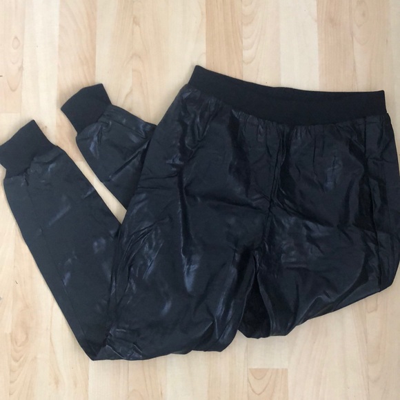 Jogger pants - Picture 2 of 2